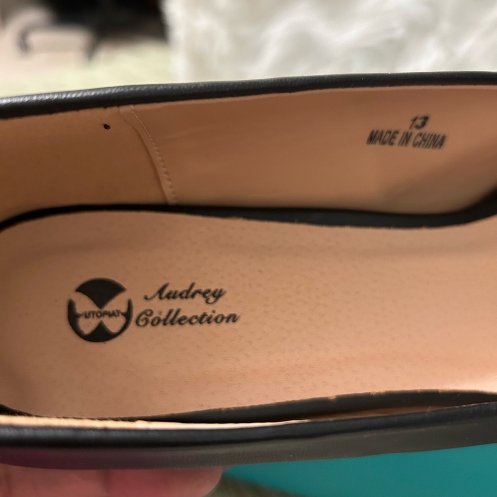 NWT Audrey Collection Black Pointed Toe Heels Size 13 - Picture 2 of 6